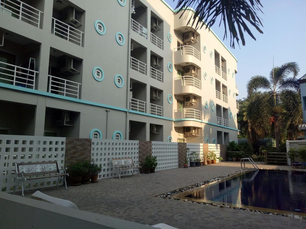Lomsabai Apartments Bangsaen Buitenkant foto