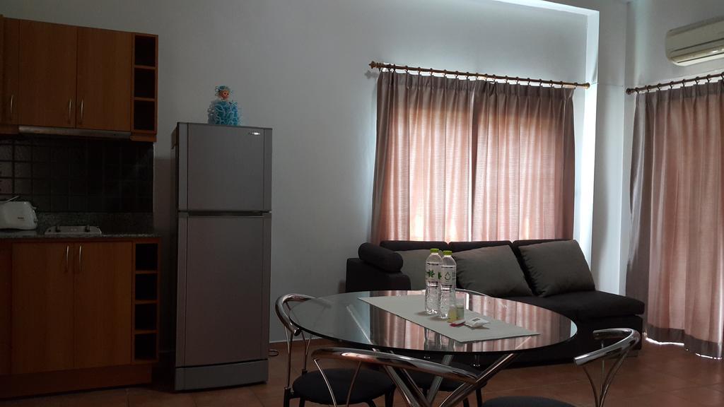 Lomsabai Apartments Bangsaen Buitenkant foto