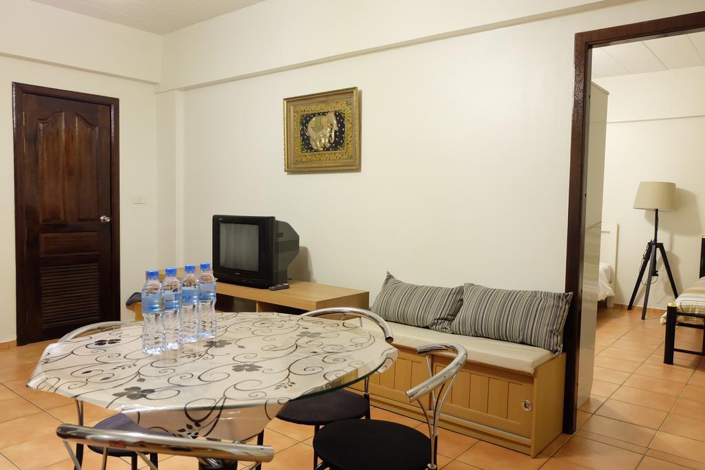 Lomsabai Apartments Bangsaen Buitenkant foto