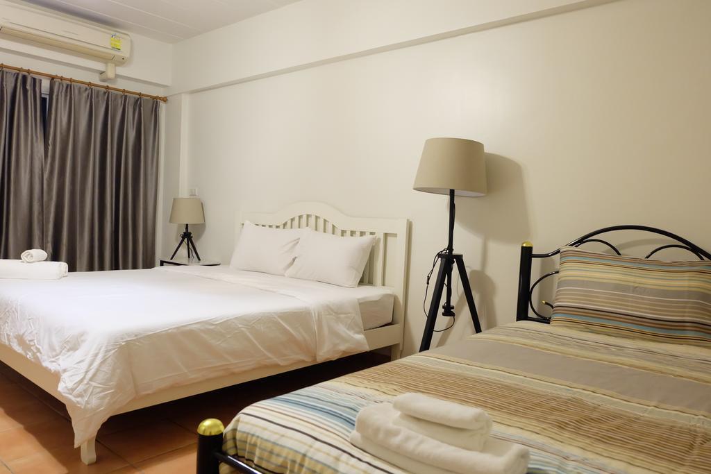 Lomsabai Apartments Bangsaen Buitenkant foto