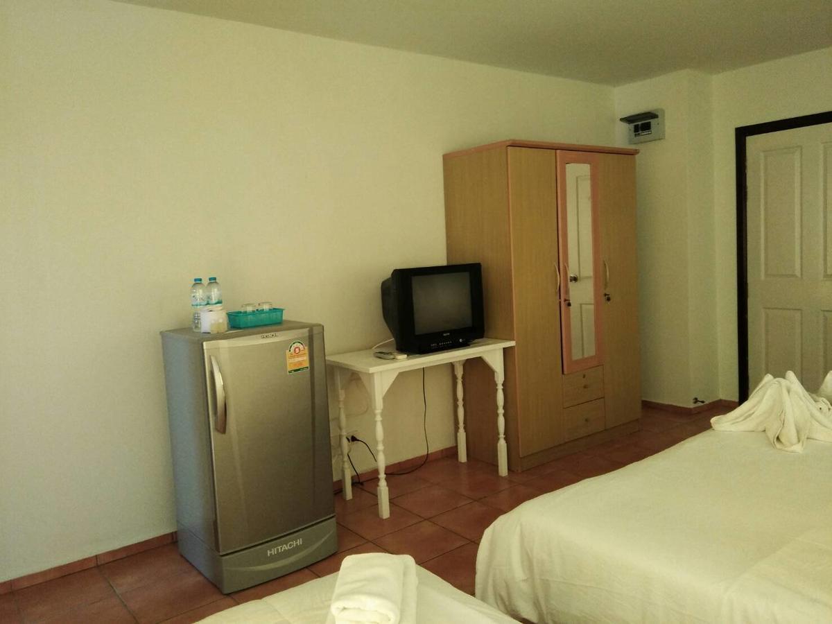Lomsabai Apartments Bangsaen Buitenkant foto