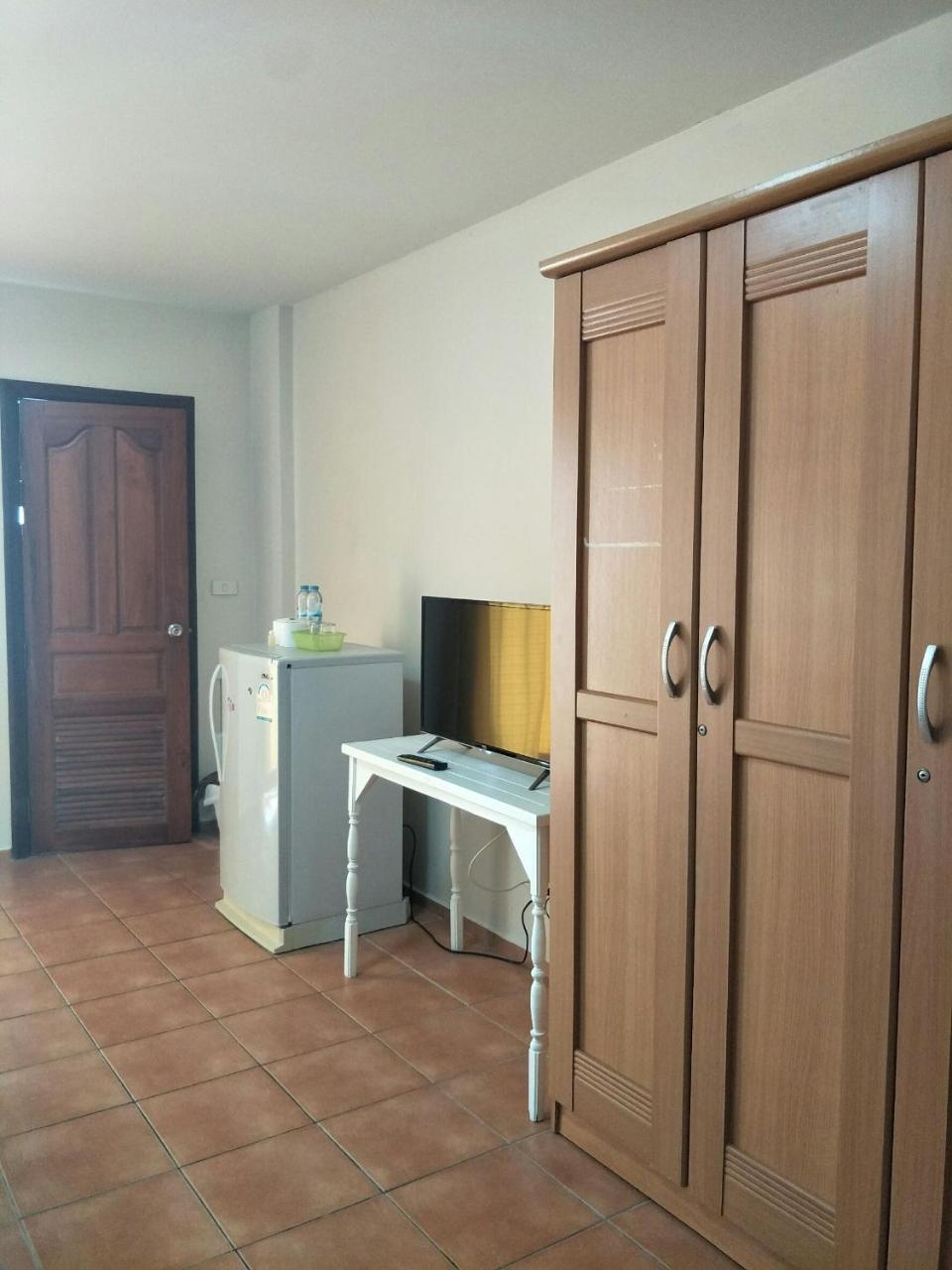 Lomsabai Apartments Bangsaen Buitenkant foto