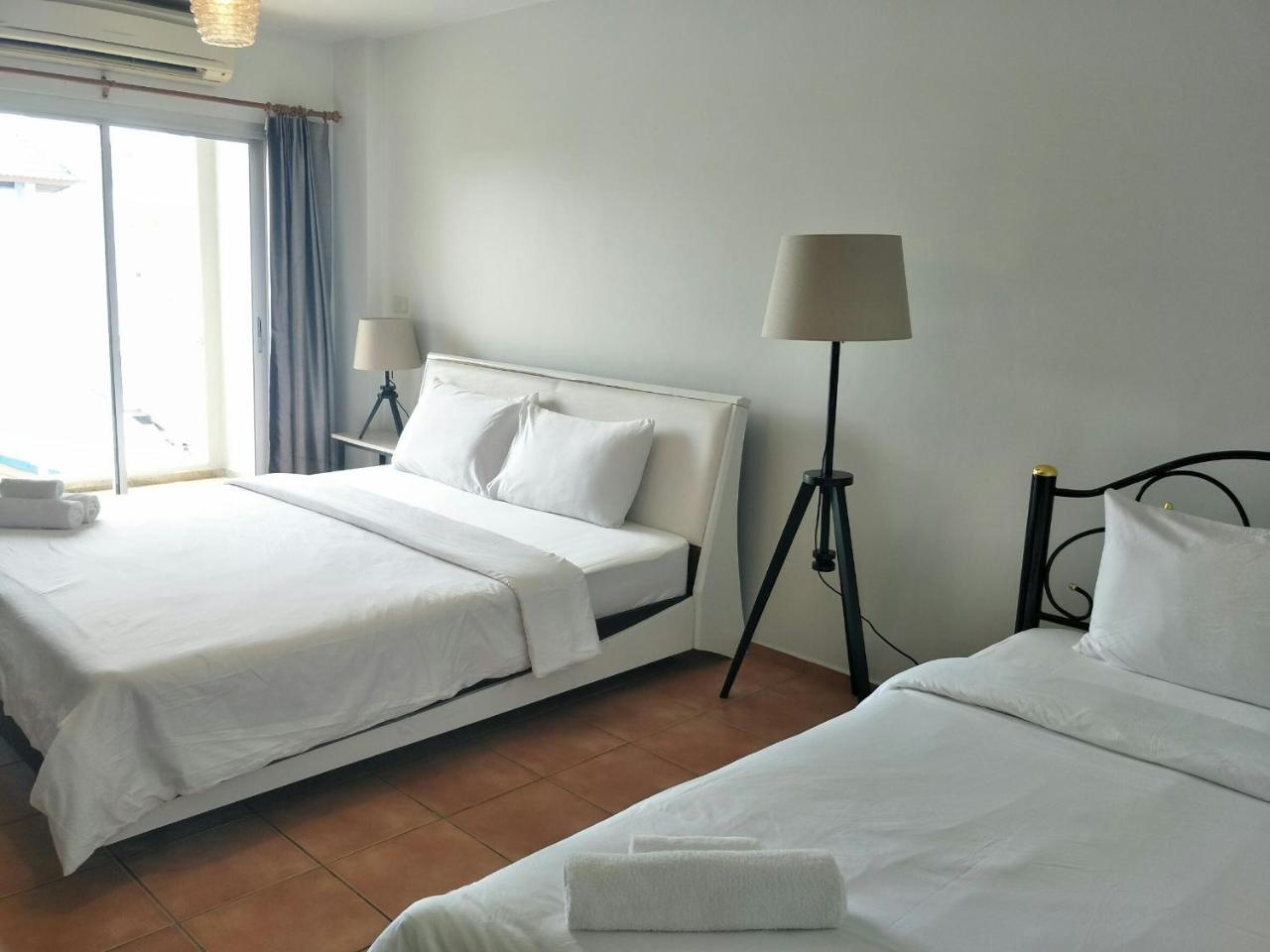 Lomsabai Apartments Bangsaen Buitenkant foto