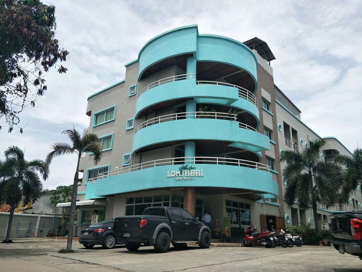 Lomsabai Apartments Bangsaen Buitenkant foto