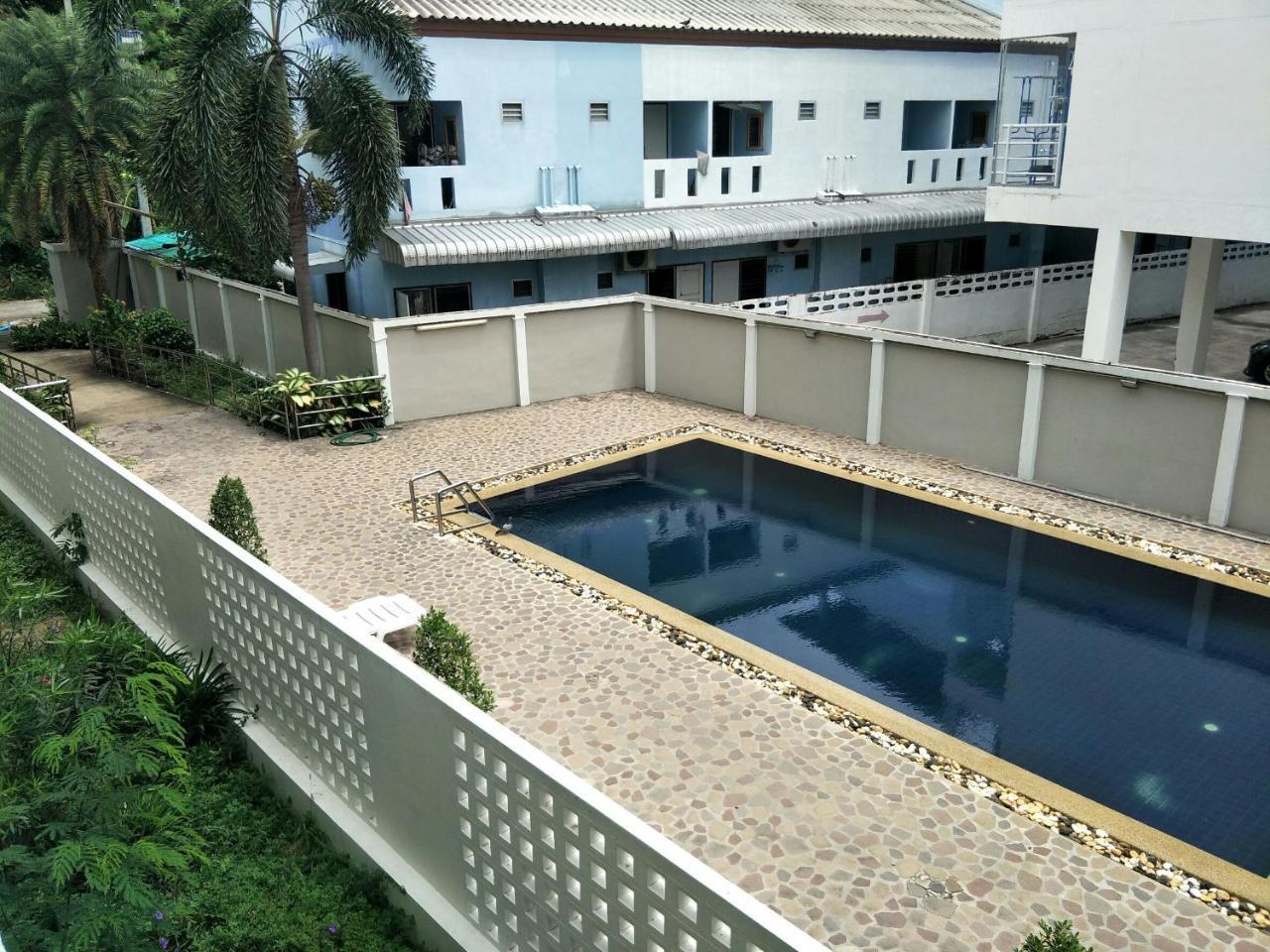 Lomsabai Apartments Bangsaen Buitenkant foto
