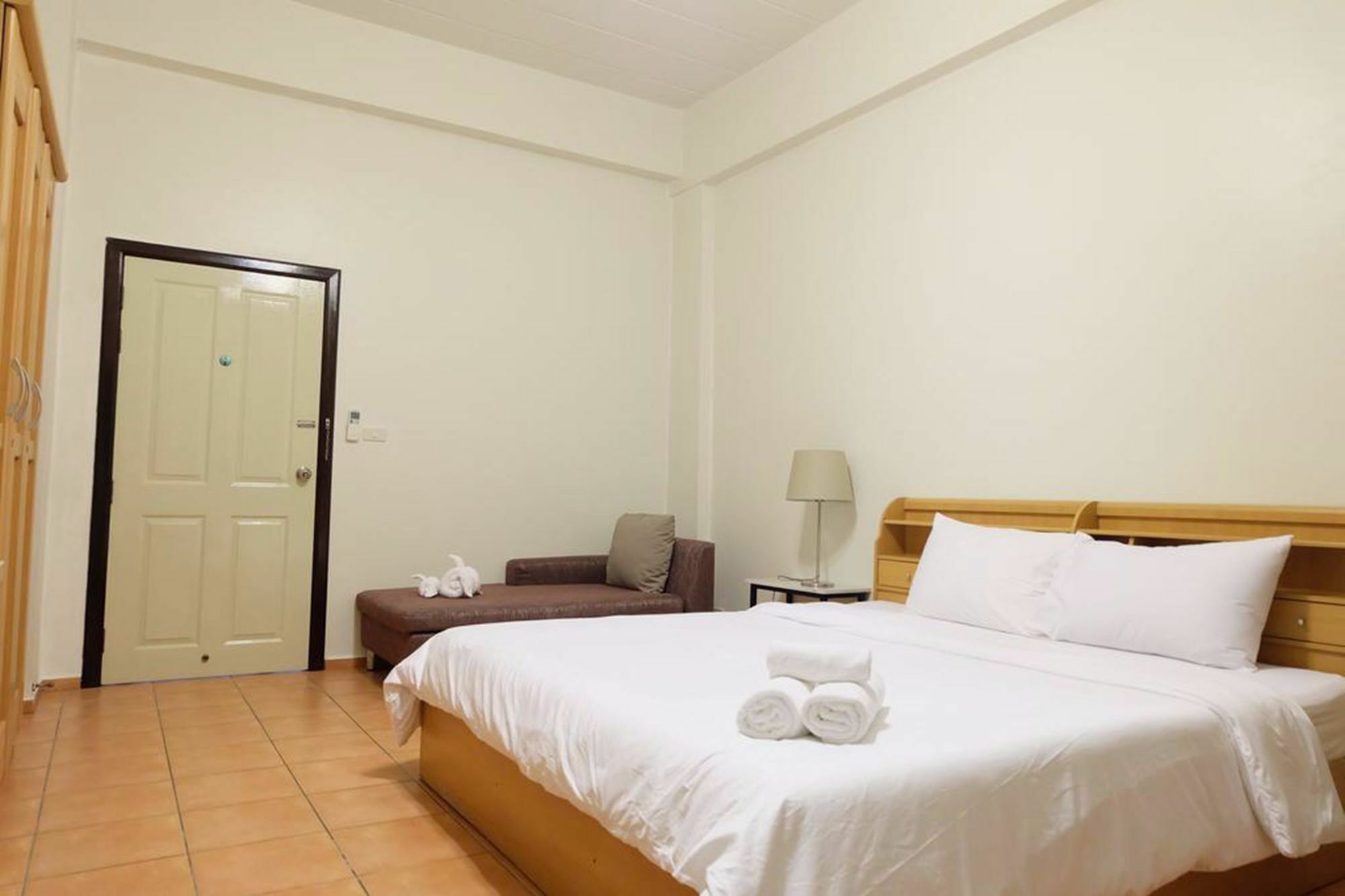 Lomsabai Apartments Bangsaen Buitenkant foto