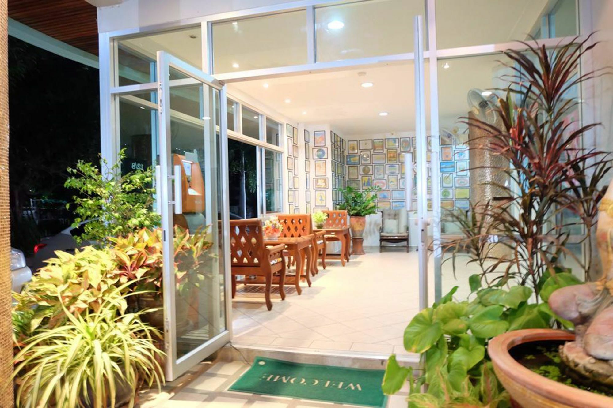 Lomsabai Apartments Bangsaen Buitenkant foto