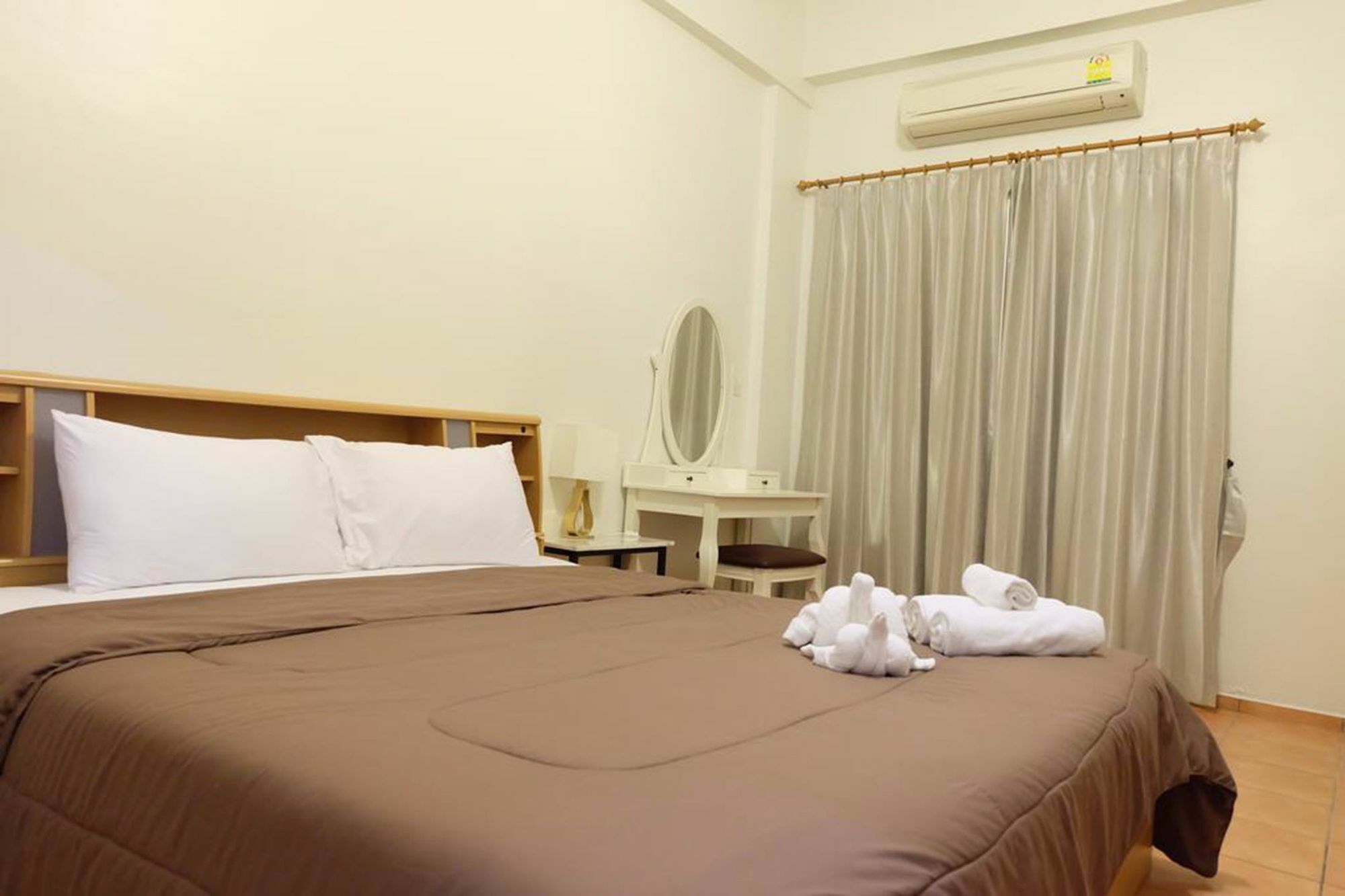 Lomsabai Apartments Bangsaen Buitenkant foto